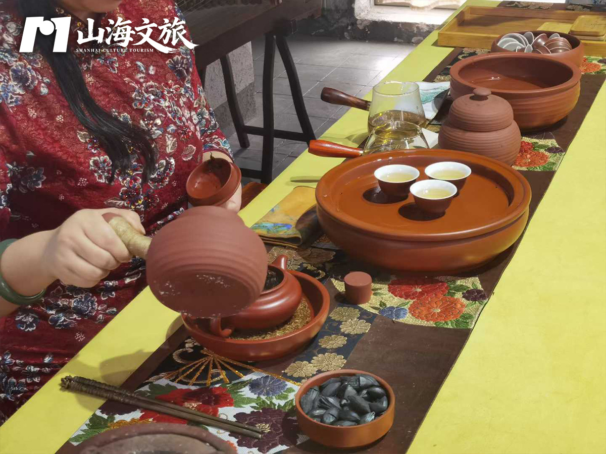 工夫茶研学：学员学习潮州工夫茶冲泡手法